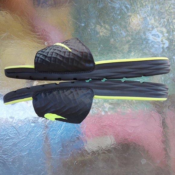 Nike Benassi Solarsoft Slide 2 Sandals main image 7